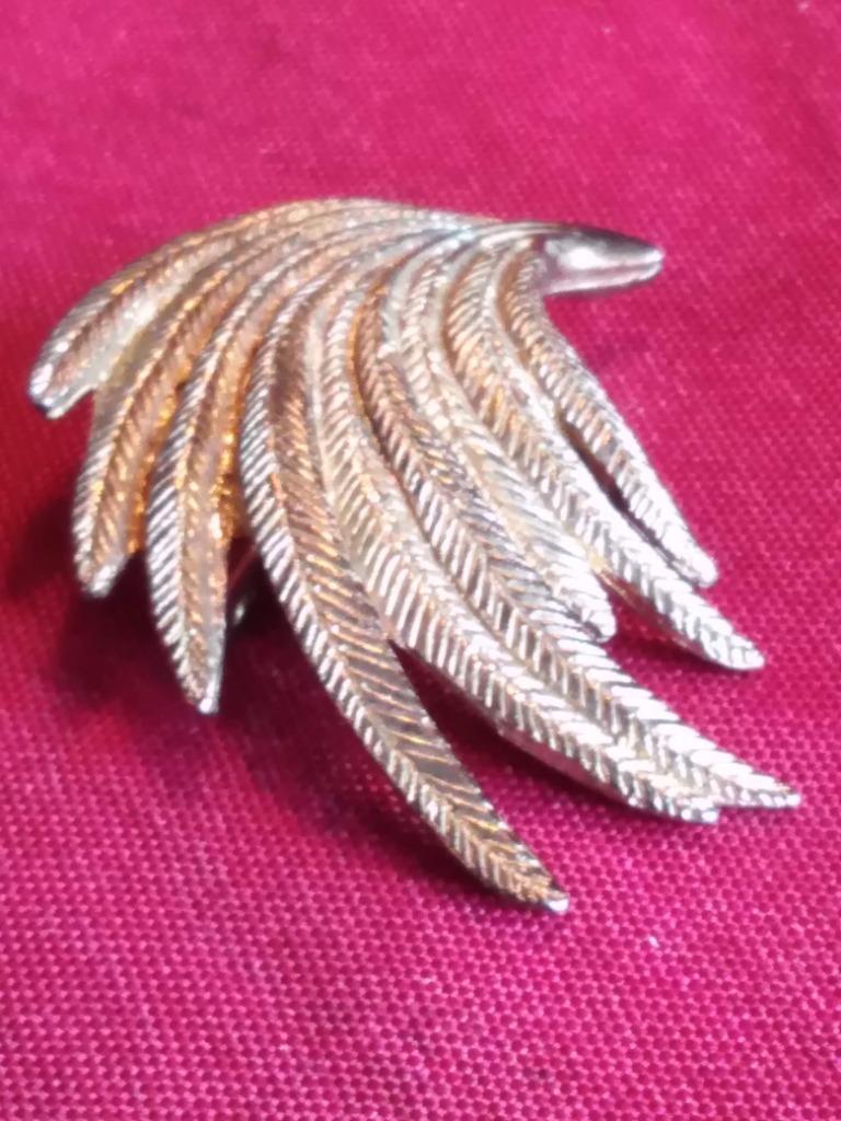Ancienne broche en métal doré, Enlèvement ou Envoi, Broche, Doré