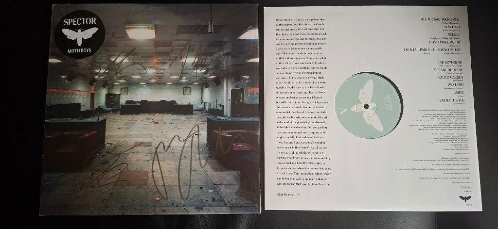 Spector - Moth Boys LP Signed Indie Rock, CD & DVD, Vinyles | Rock, Comme neuf, Indie rock, LP, Signé, Pressage original, 12 pouces