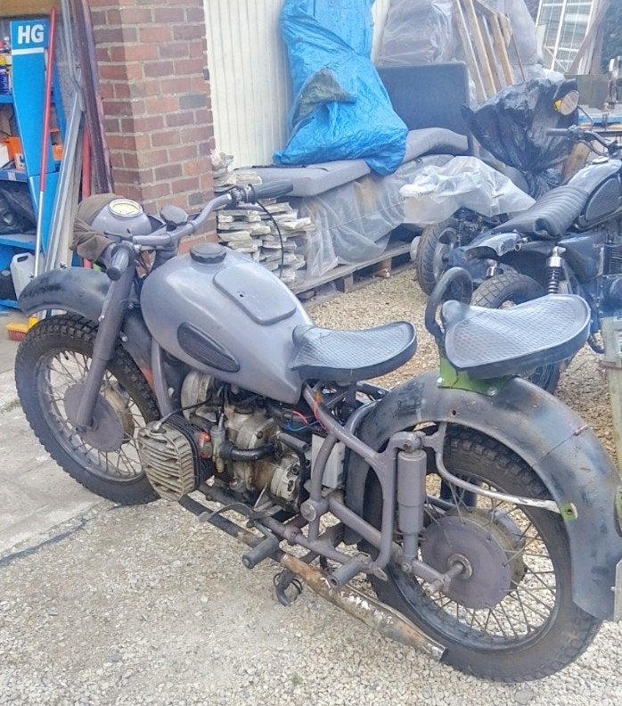 Ural 750cc avec sidecar, 750 cm³, Occasion, 2 cylindres, Particulier