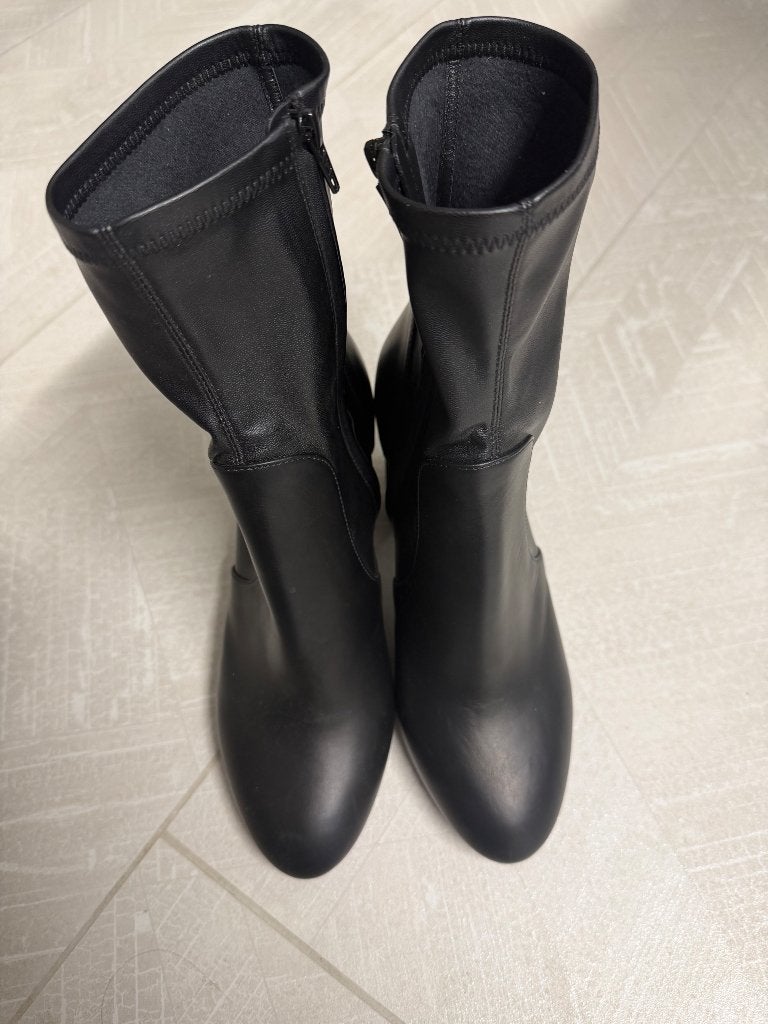 Louis Vuitton Silhouette Ankle Boots – Black – maat 37, Kleding | Dames, Ophalen, Zwart, Zo goed als nieuw, Schoenen met hoge hakken