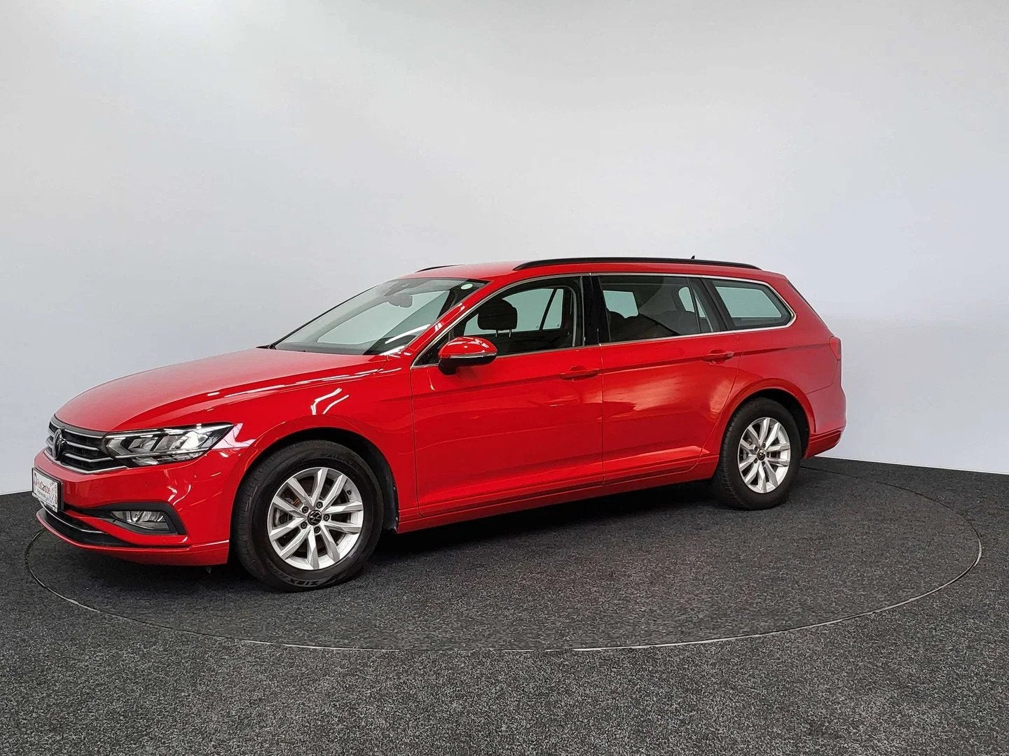 Volkswagen Passat Variant DSG | Unieke kleur |AFL.PAKKET495, Gebruikt, Euro 6, 4 cilinders, 5 deurs