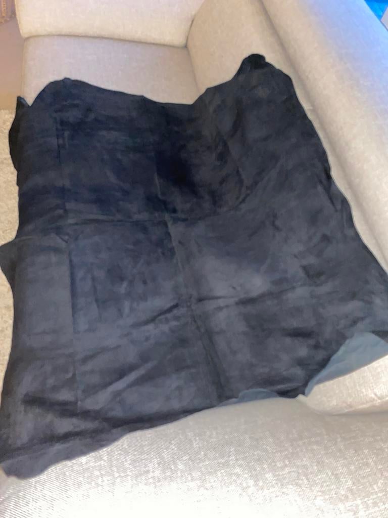 Suede (echt leder), Huis en Inrichting, Woonaccessoires | Kussens, Ophalen of Verzenden, Nieuw