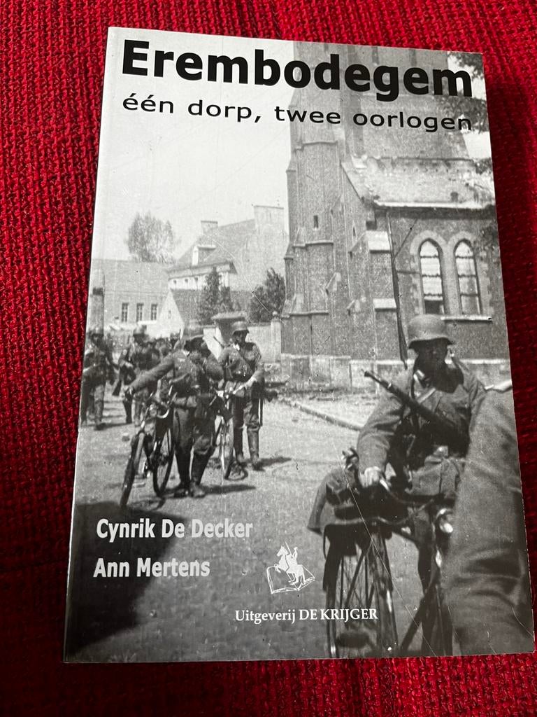 Boek Aalst - Erembodegem - een dorp, twee oorlogen, Boeken, Ophalen of Verzenden, Zo goed als nieuw