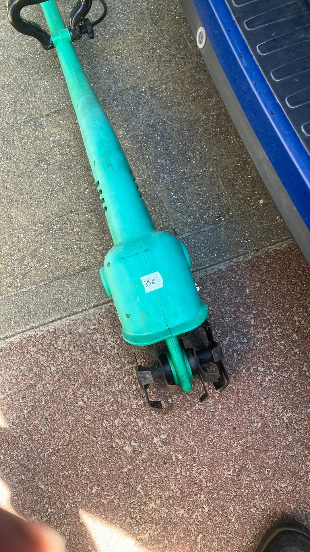 Tuinfrees te koop, Ophalen, Zo goed als nieuw