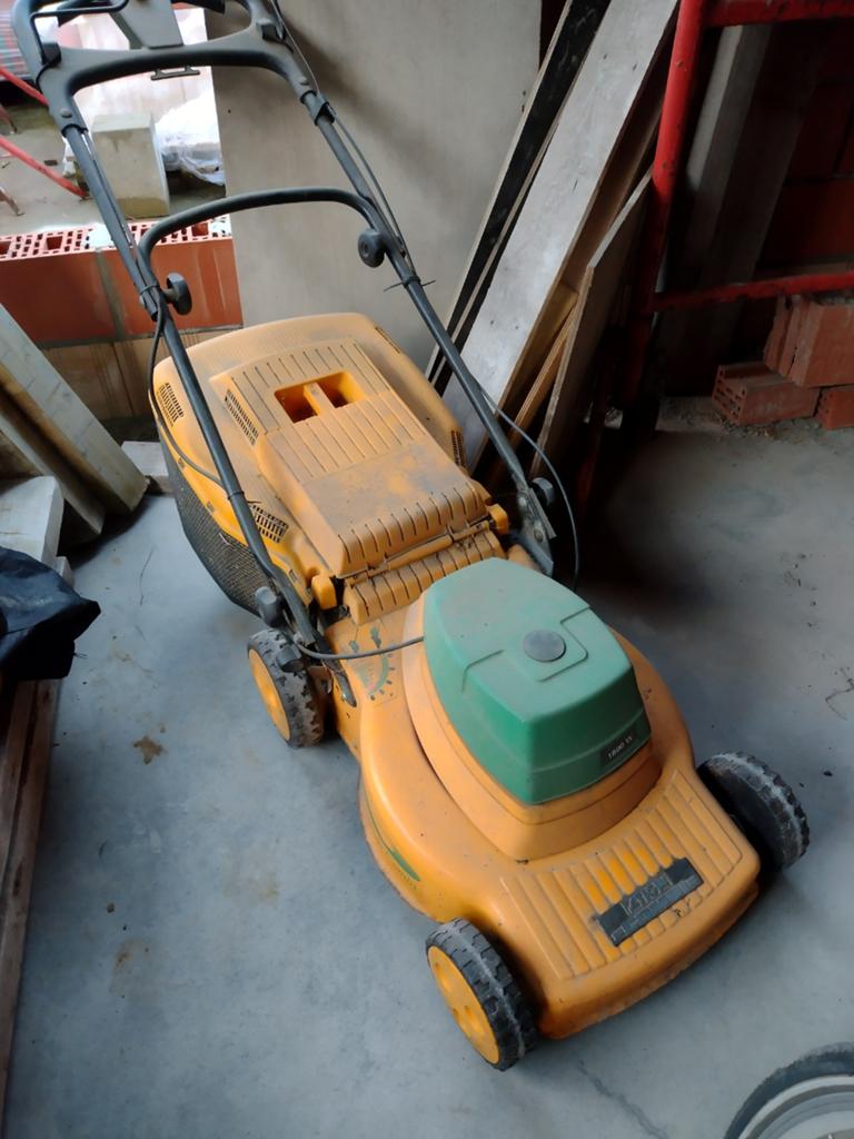 Elektrische grasmachine Stiga zelftrekker, Enlèvement