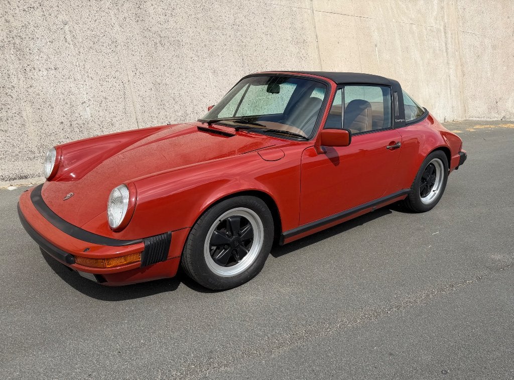 Porsche 911 carrera 3.2 targa PTS kleur, Achterwielaandrijving, Leder, Handgeschakeld, 6 cilinders