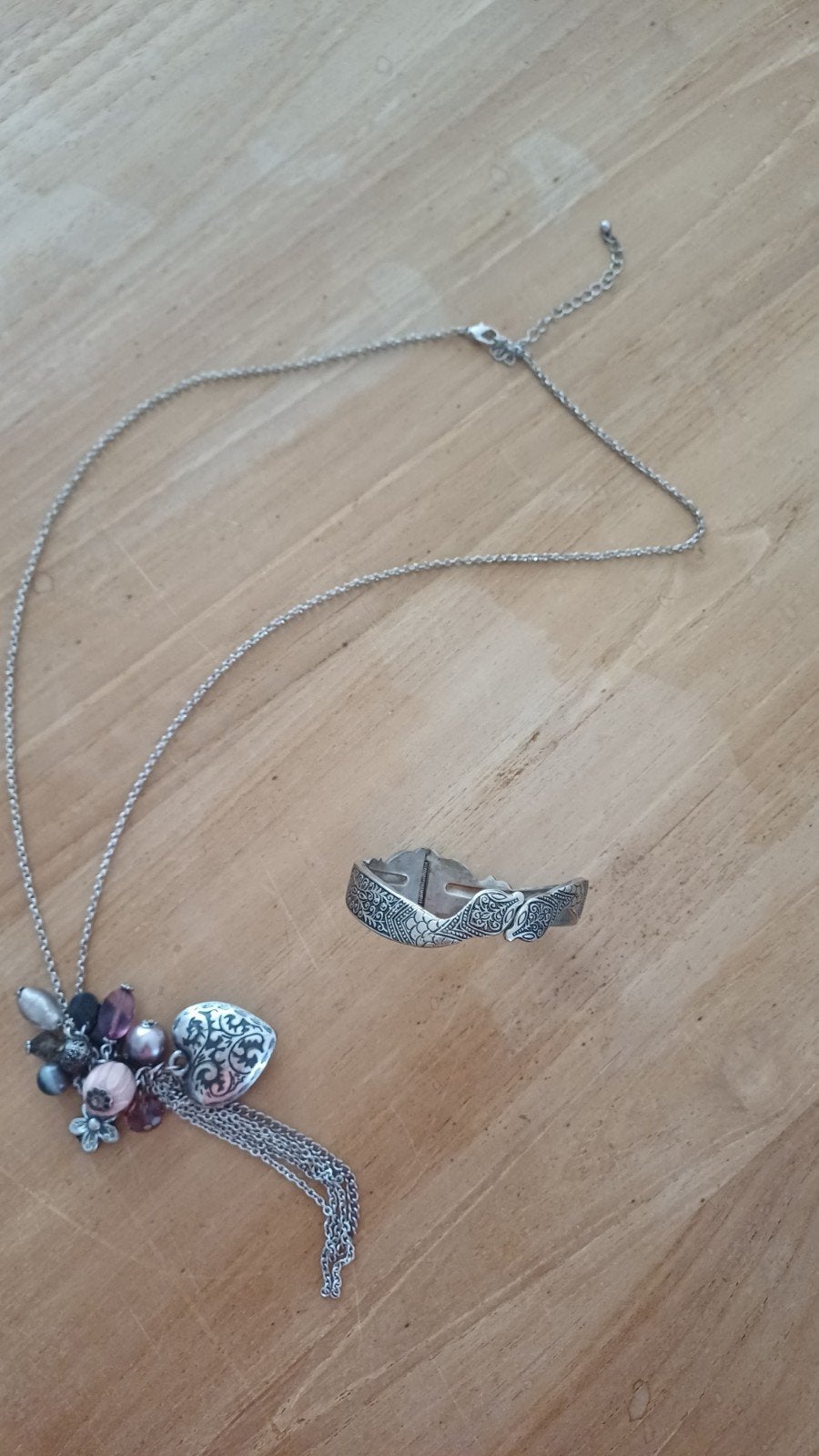 Bijoux vintage.  Collier et bracelet, Enlèvement ou Envoi, Avec pendentif, Comme neuf, Autres matériaux