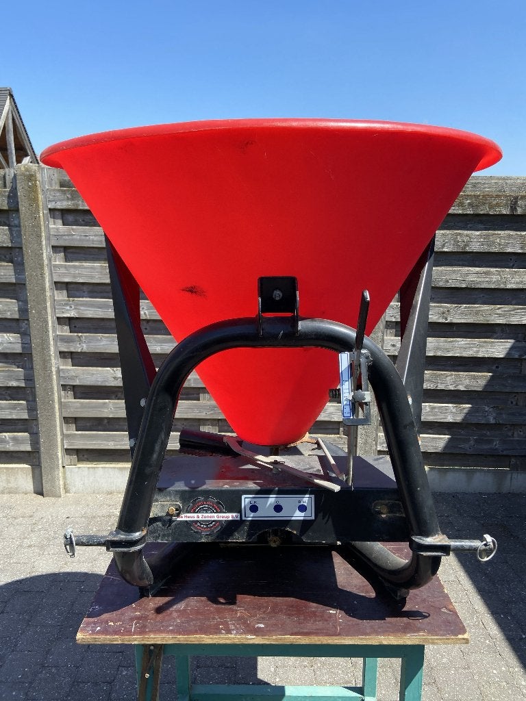 Meststofstrooier voor minitractor, Zakelijke goederen, Ophalen, Gewasbescherming en Bemesting