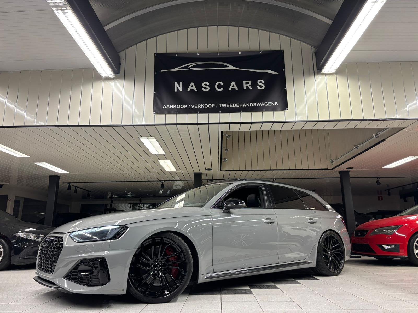 Audi RS4 Nardo Grey Full Pano Led 2020, Automaat, Alcantara, Bedrijf, Elektrische koffer