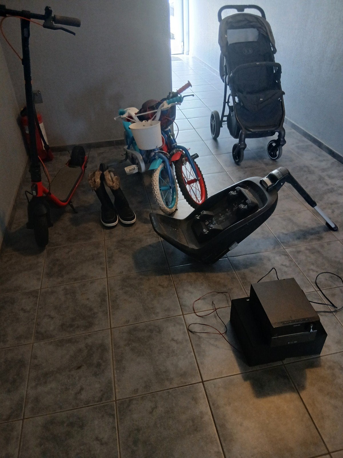 les vélos les trottinettes, Enlèvement