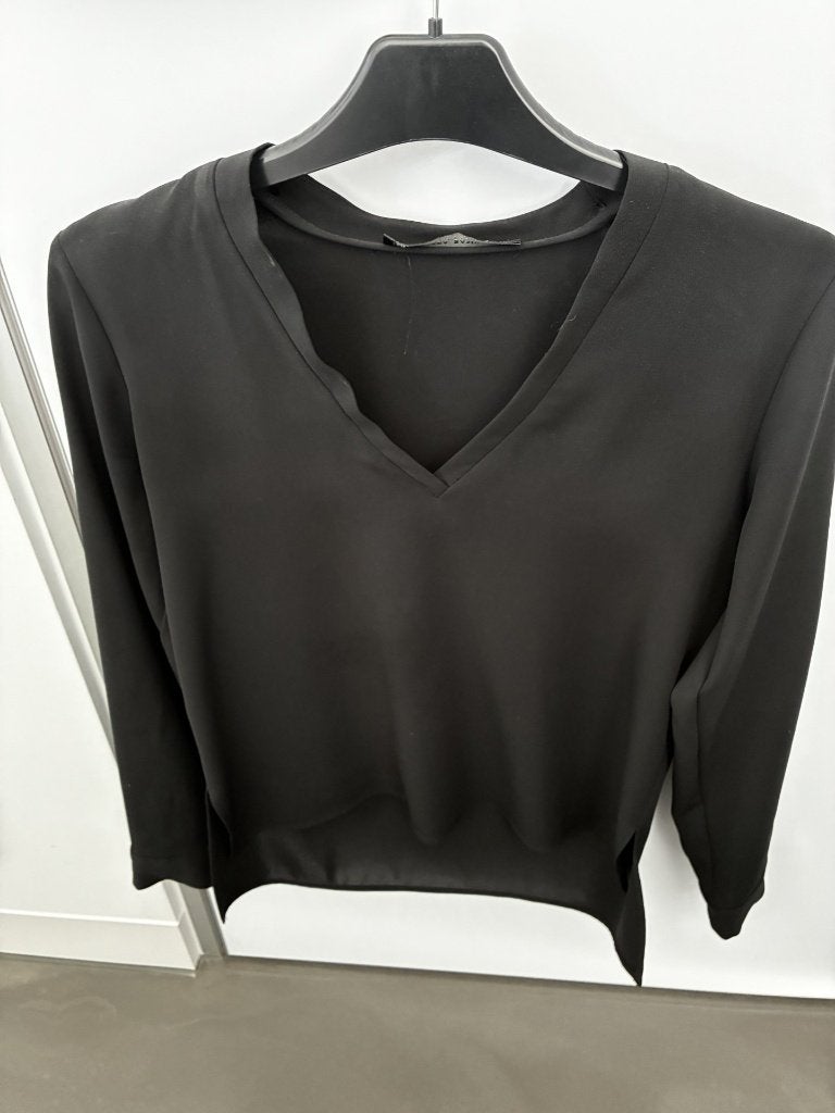 Zwarte blouse van Zara maat 34, in perfecte staat!, Kleding | Dames, Ophalen of Verzenden, Zo goed als nieuw, Maat 34 (XS) of kleiner