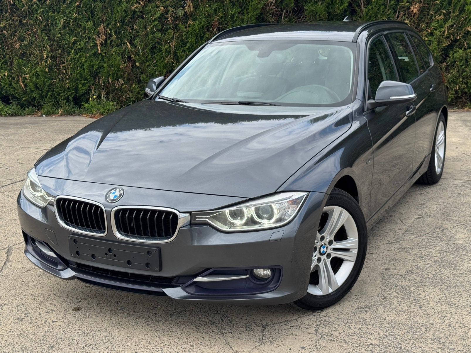 BMW 316 Automatique Euro6B LED-XENON-CUIR-NAVI-ATTACHEREMORQ, Auto's, BMW, Achterwielaandrijving, Leder, 5 deurs, Zilver of Grijs