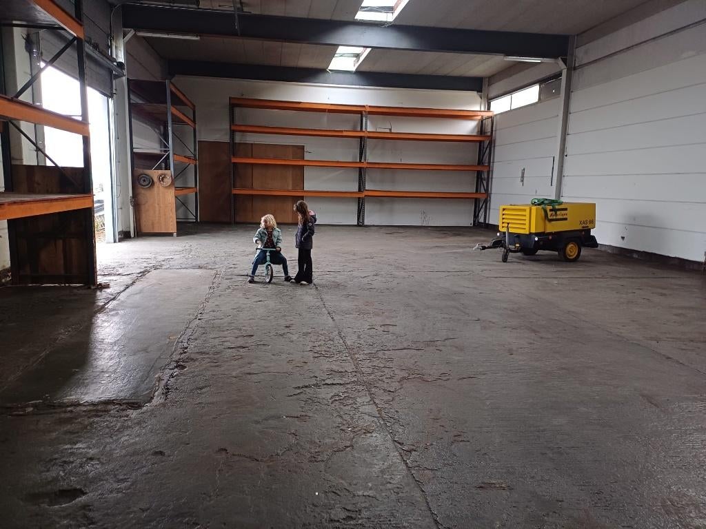 Loods +-200 m² te huur te Moerbeke ( Lokeren ), Immo, Overige soorten, Direct bij eigenaar, Moerbeke ( Lokeren), Provincie Oost-Vlaanderen
