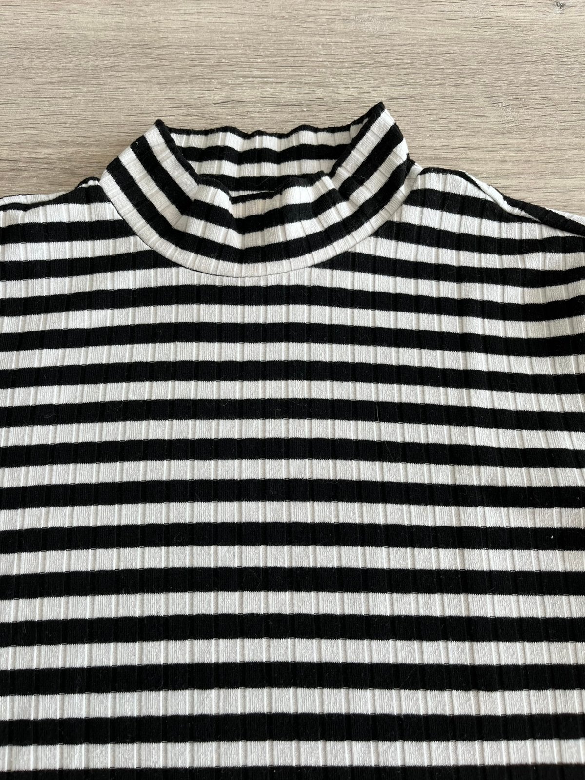T’Shirt (YEZZ) maat smal 2,00€ zo goed als nieuw, Kleding | Dames, Ophalen, Zo goed als nieuw