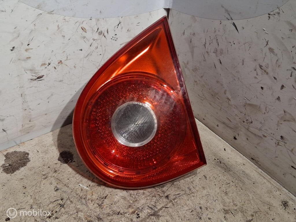 Achterlicht RBinnen Vw Golf V 1.4 TSI ('03-'08) 1K6945094E, Autos : Pièces & Accessoires, Éclairage, Volkswagen, Utilisé, Enlèvement ou Envoi