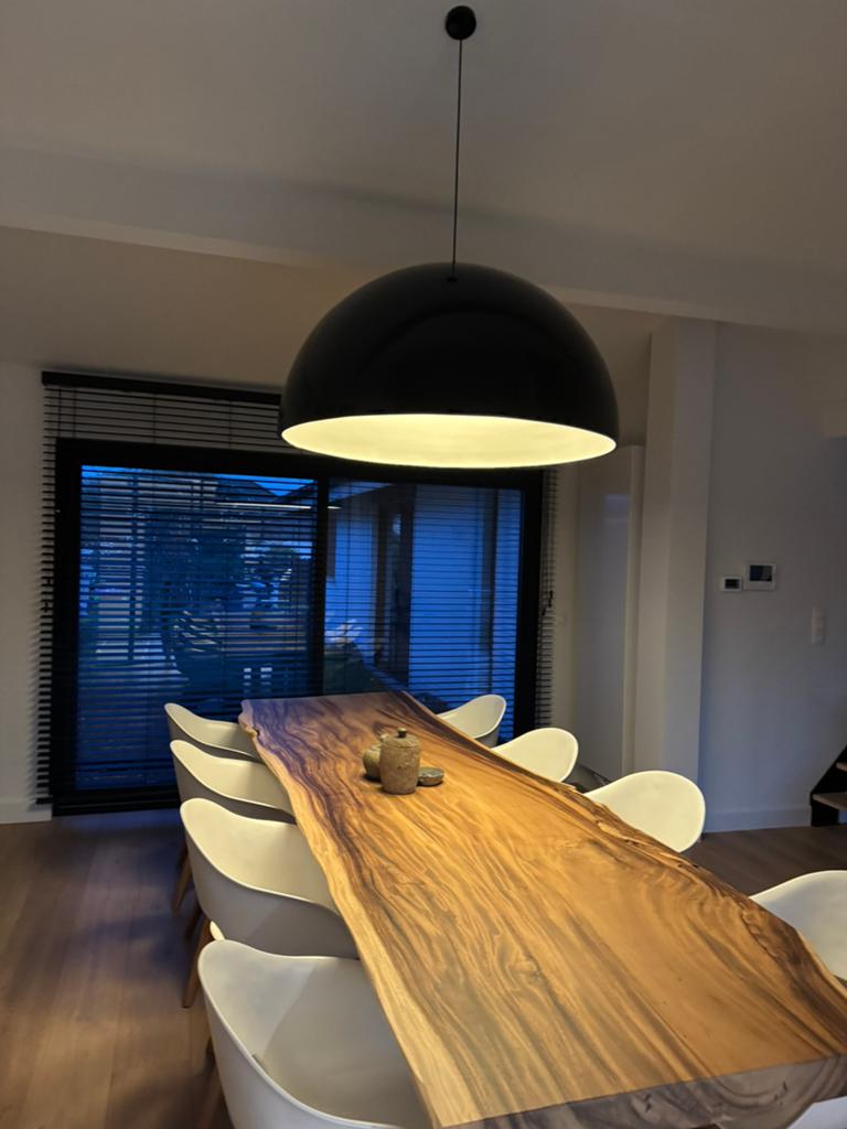 Zwarte gelakte plafond lamp diameter 1.10, Huis en Inrichting, Ophalen, Zo goed als nieuw