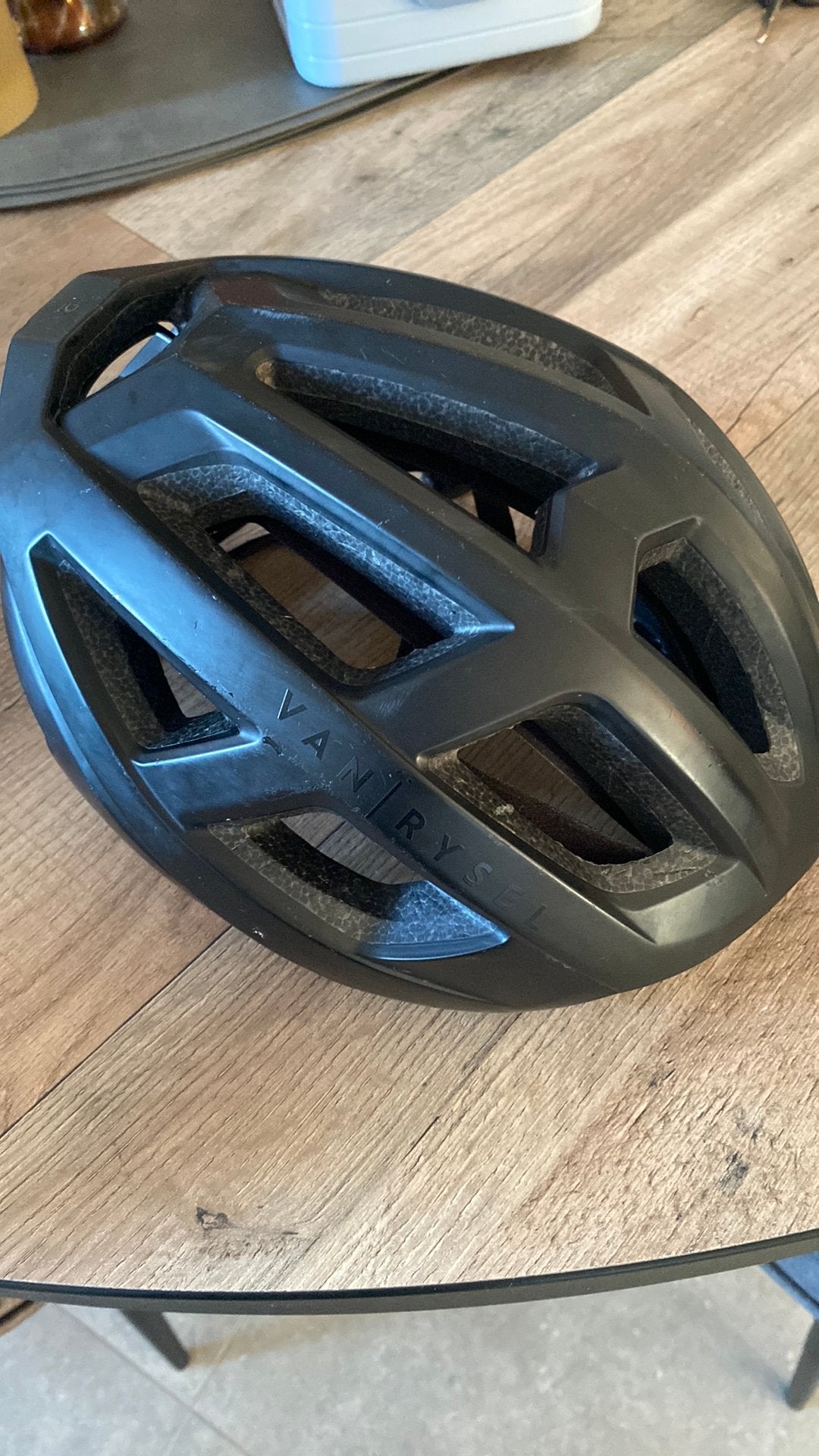 Van Rysel fietshelm, Ophalen, Zo goed als nieuw
