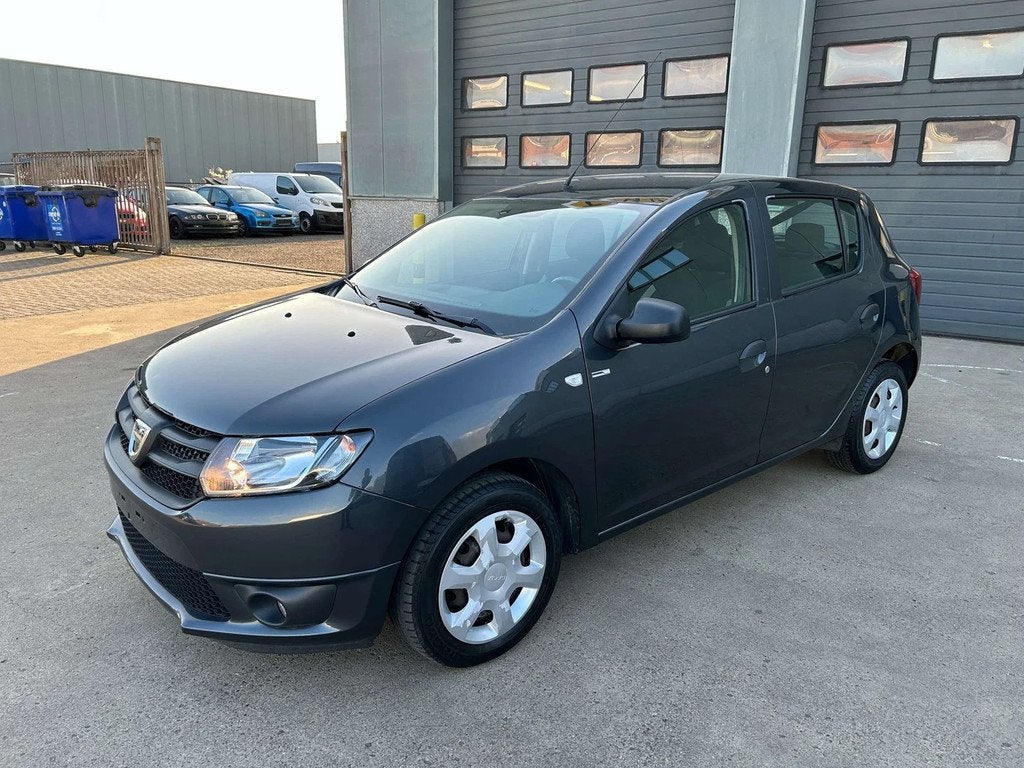 Dacia Sandero 1.2 benzine 54 kw zeer nette staat zie foto's, Stof, Gebruikt, 4 cilinders, Blauw