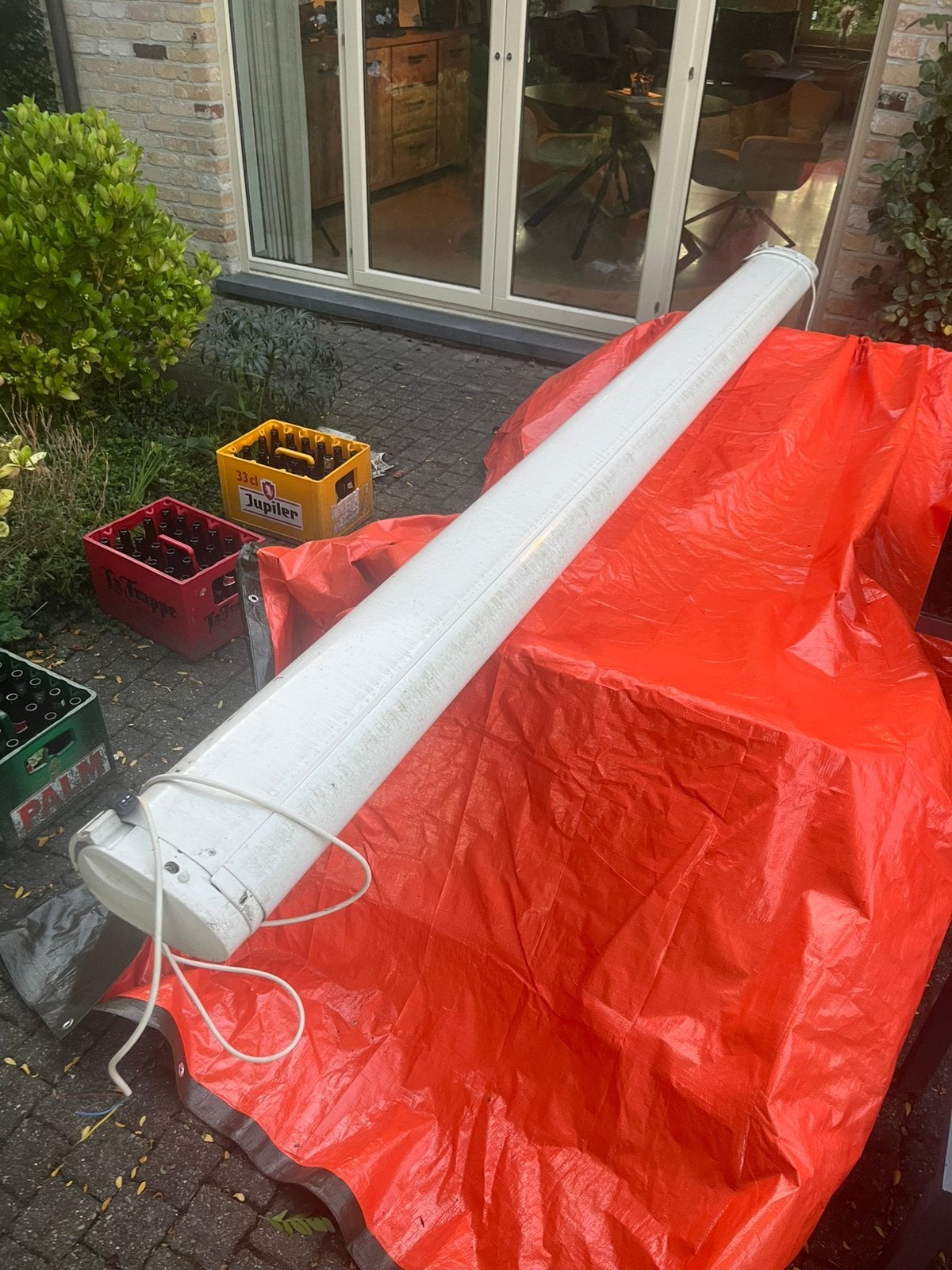 Zonnescherm gebruikt maar werkt. Gratis af te halen, Jardin & Terrasse, Protection solaire, Enlèvement, Comme neuf