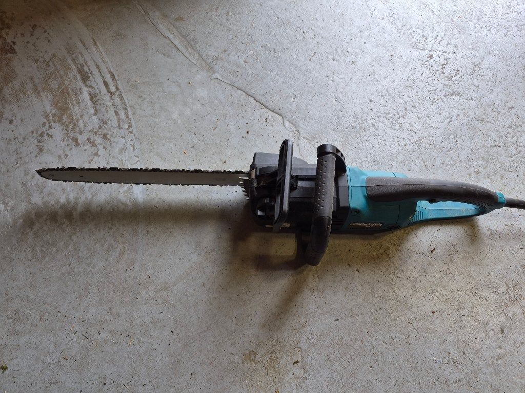 Elektrische kettingzaag MAKITA in koffer, Tuin en Terras, Ophalen of Verzenden, Gebruikt, Overige soorten, Makkita