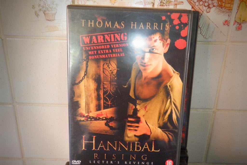 DVD Uncensored Version Hannibal Rising. Lecter's Revenge!, Cd's en Dvd's, Dvd's | Thrillers en Misdaad, Zo goed als nieuw, Actiethriller