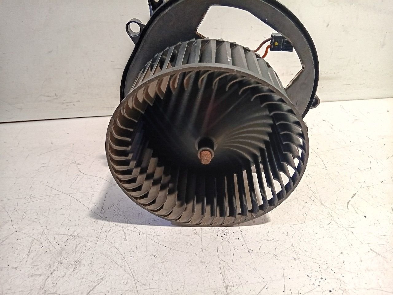 Kachel ventilator motor BMW 3 serie, BMW, Onderdelen@venauto.nl, Van der Ven Autorecycling B.V., Ettenseweg 76, 4706 PB Roosendaal, The Netherlands