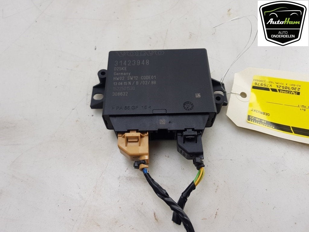 ORDINATEUR AIDE AU STATIONNEMENT Volvo V40 (MV), Info@volvocars.com, Volvo Car Germany GmbH, Siegburger Straße 229
50679  Köln, DE