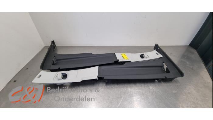 Stijlbekleding midden-links van een Volkswagen Caddy, Gebruikt, -, Volkswagen, -
