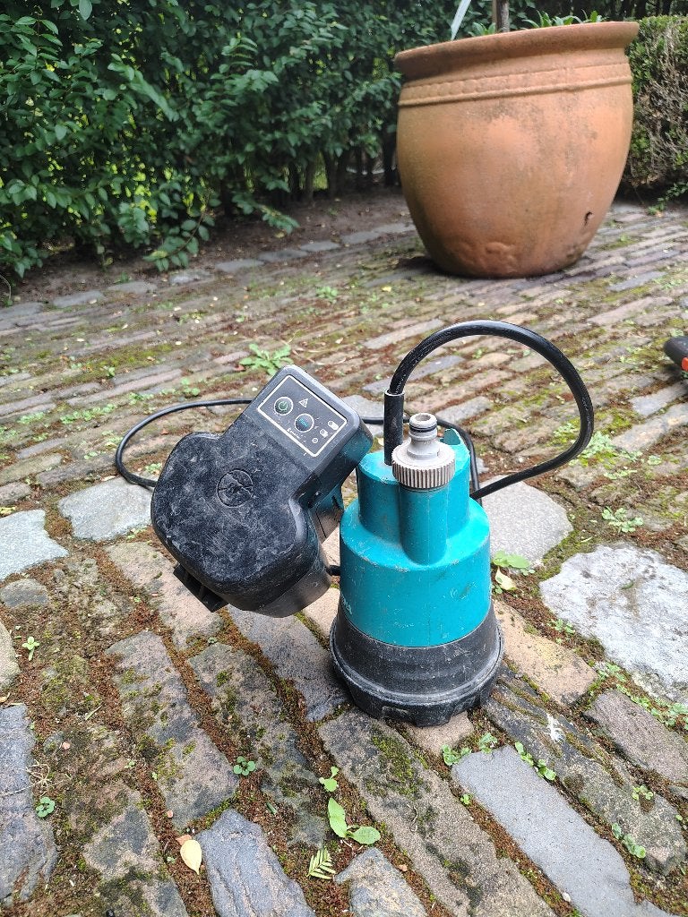 Gardena accu dompelpomp, Ophalen, Gebruikt, Accu, Dompelpomp