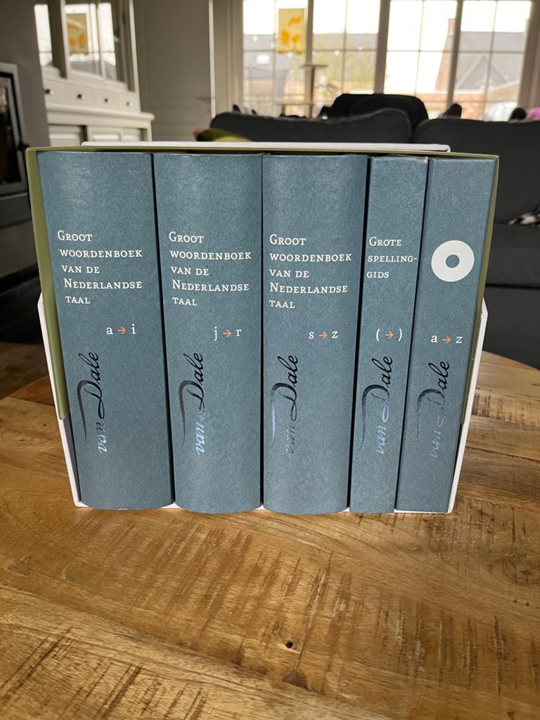 Van Dale - Groot Woordenboek limited edition, Boeken, Ophalen, Zo goed als nieuw, Van Dale