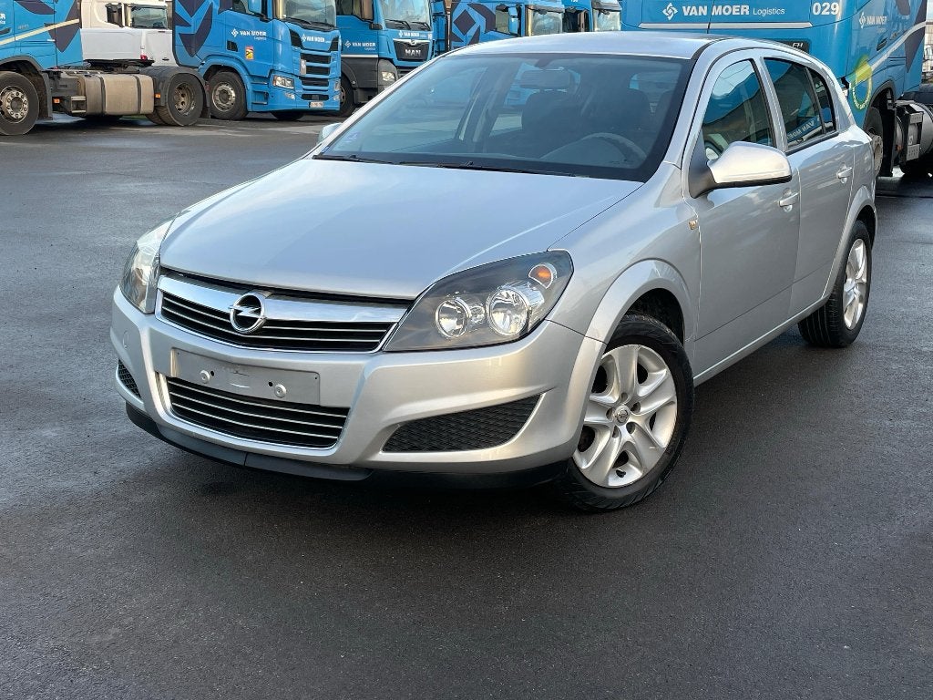 Opel Astra Année 2012 124000.km 1.6i Essence, Autos, Opel, Achat, Entreprise, Boîte manuelle, 5 portes
