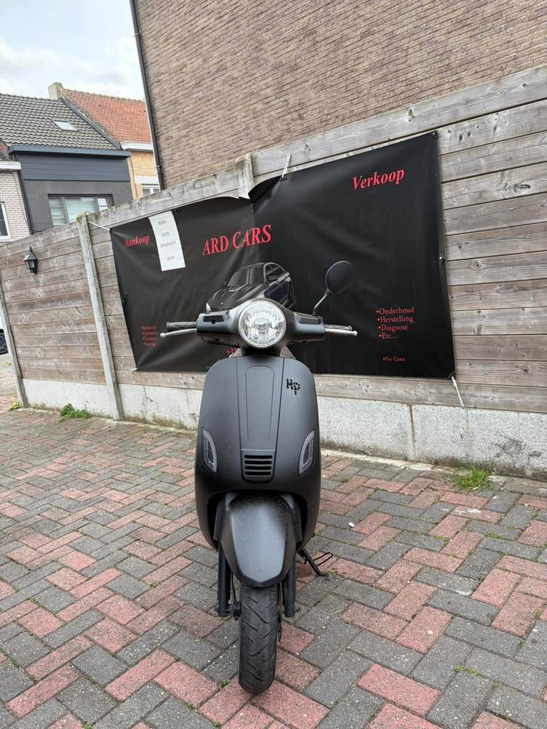 Gts toscana A klasse brommer zeer propere scooter, Fietsen en Brommers, Elektrisch, Zo goed als nieuw, Ophalen, Overige merken