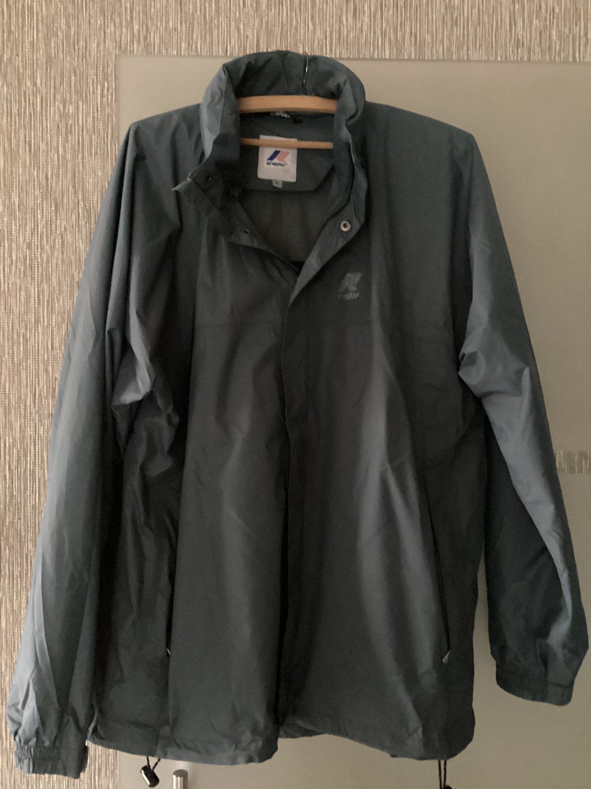 K-WAY, maat XL, grijs van kleur, Caravanes & Camping, Vêtements de pluie, Enlèvement, Utilisé, Imperméable, Heren