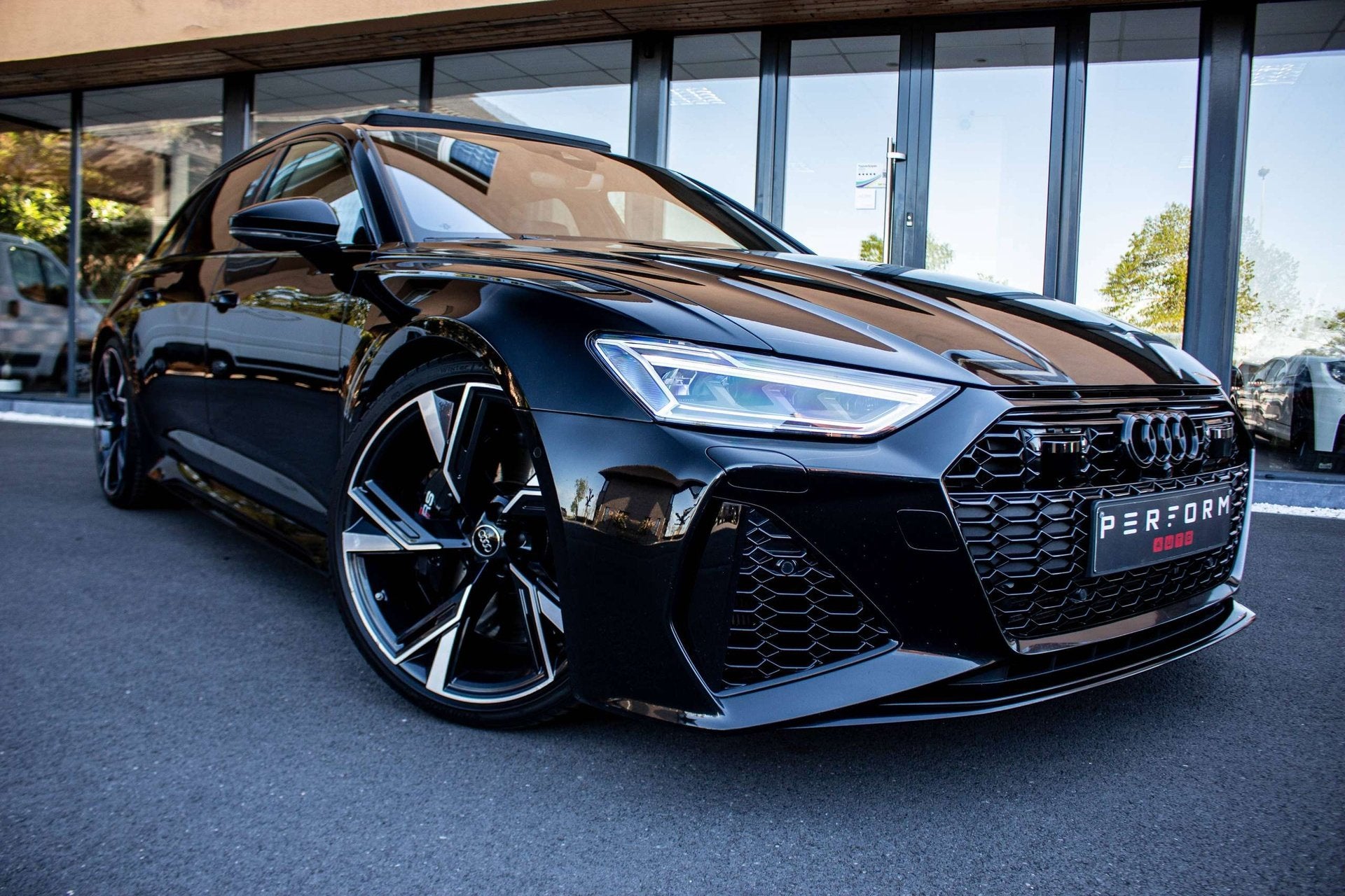 Audi RS6 4.0TFSI*NIGHT VISION*HEAD-UP*360 CAM*VENTILATED S, Achat, 3996 cm³, Euro 6, Entretenue par le concessionnaire