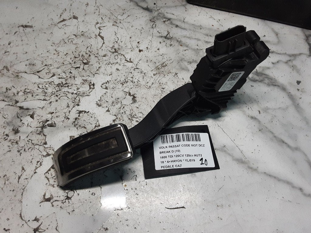 PEDALE D'ACCELERATEUR Passat Variant (3G5) (5Q1723503H), Volkswagen, Volkswagen AG, Utilisé, Kundenbetreuung@volkswagen.de