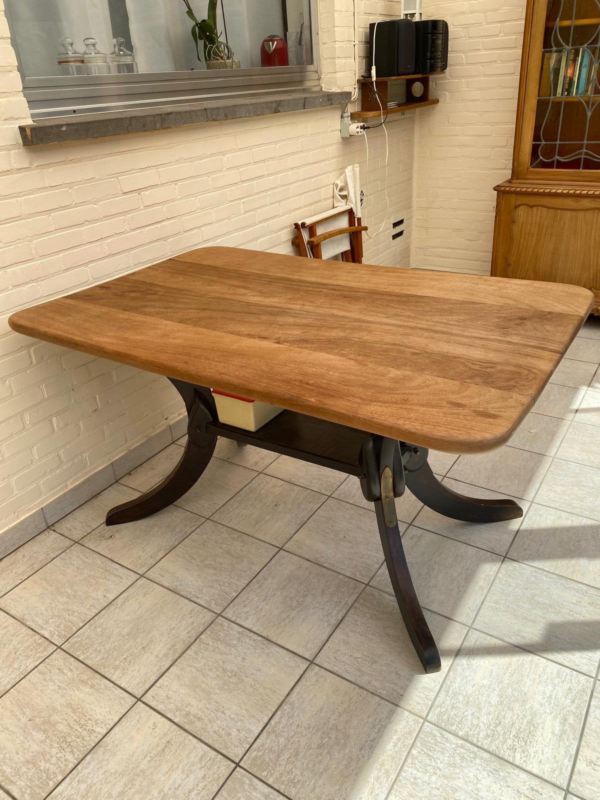 Mooie houten eettafel met centrale voet – 140  92 cm, Maison & Meubles, Tables | Tables de salon, Enlèvement, Utilisé, Rectangulaire
