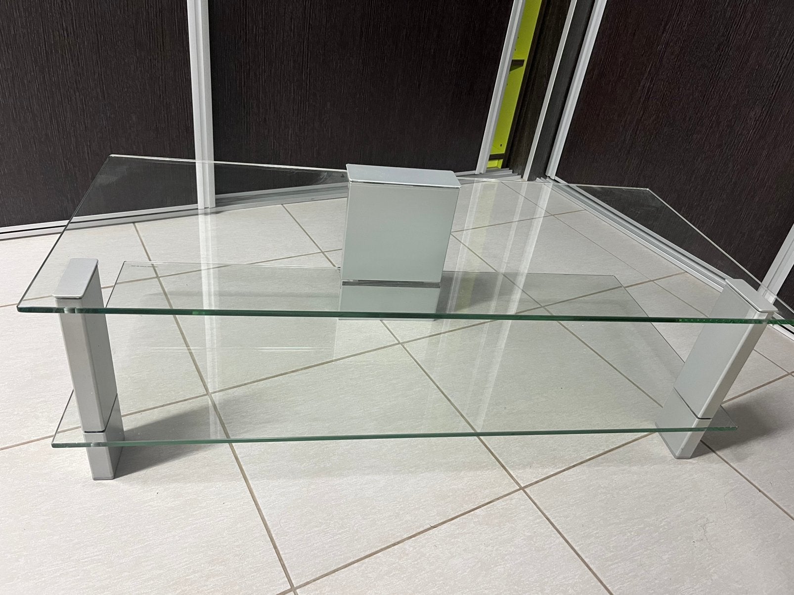 Table TV en verre trempé, Ophalen, 50 tot 100 cm, Minder dan 100 cm, 25 tot 50 cm