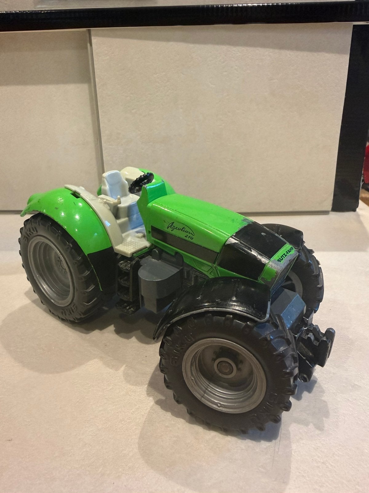 Siku Deutz Fahr Agrotron 210 1/32, Hobby & Loisirs créatifs, Enlèvement ou Envoi, Utilisé, SIKU