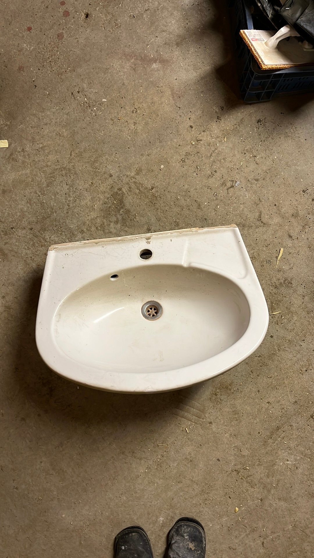 Witte lavabo, Ophalen, Gebruikt