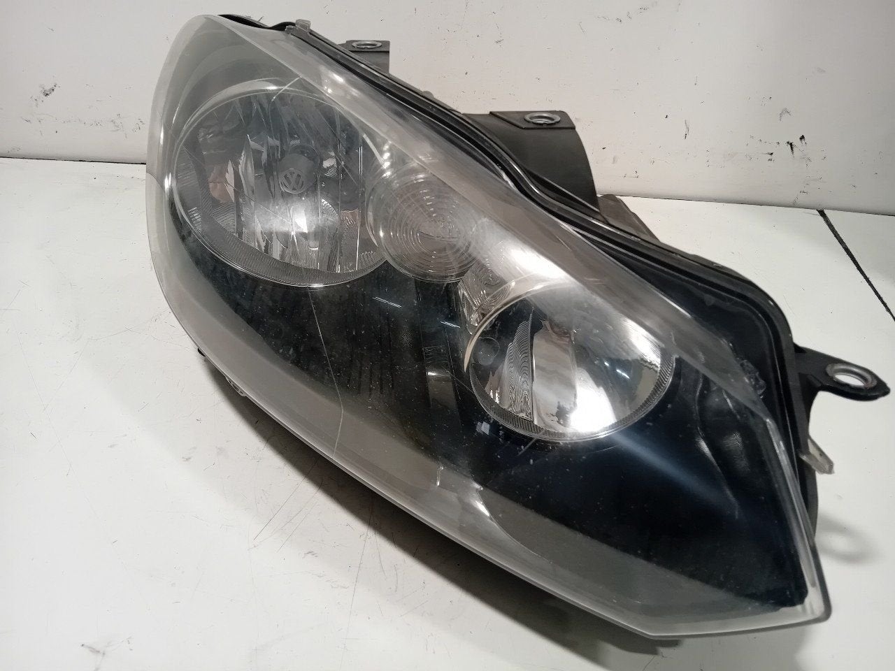 Koplamp rechts Volkswagen Golf, Onderdelen@venauto.nl, Van der Ven Autorecycling B.V., Gebruikt, Ettenseweg 76, 4706 PB Roosendaal, The Netherlands