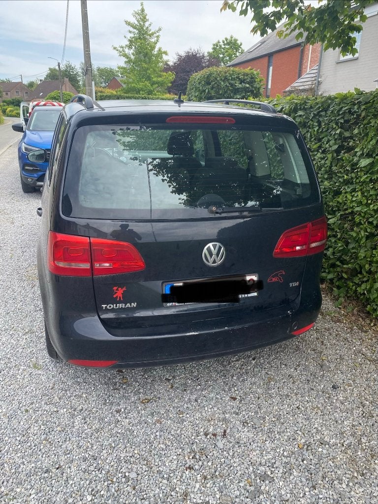 Volkswagen Touran .Prix négociable, Autos, Achat, 7 places, Boîte manuelle, Noir