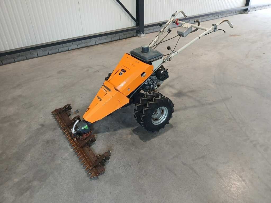 Bucher M 300KL, Articles professionnels, Machines & Construction | Jardin, Parc & Sylviculture, Autres types