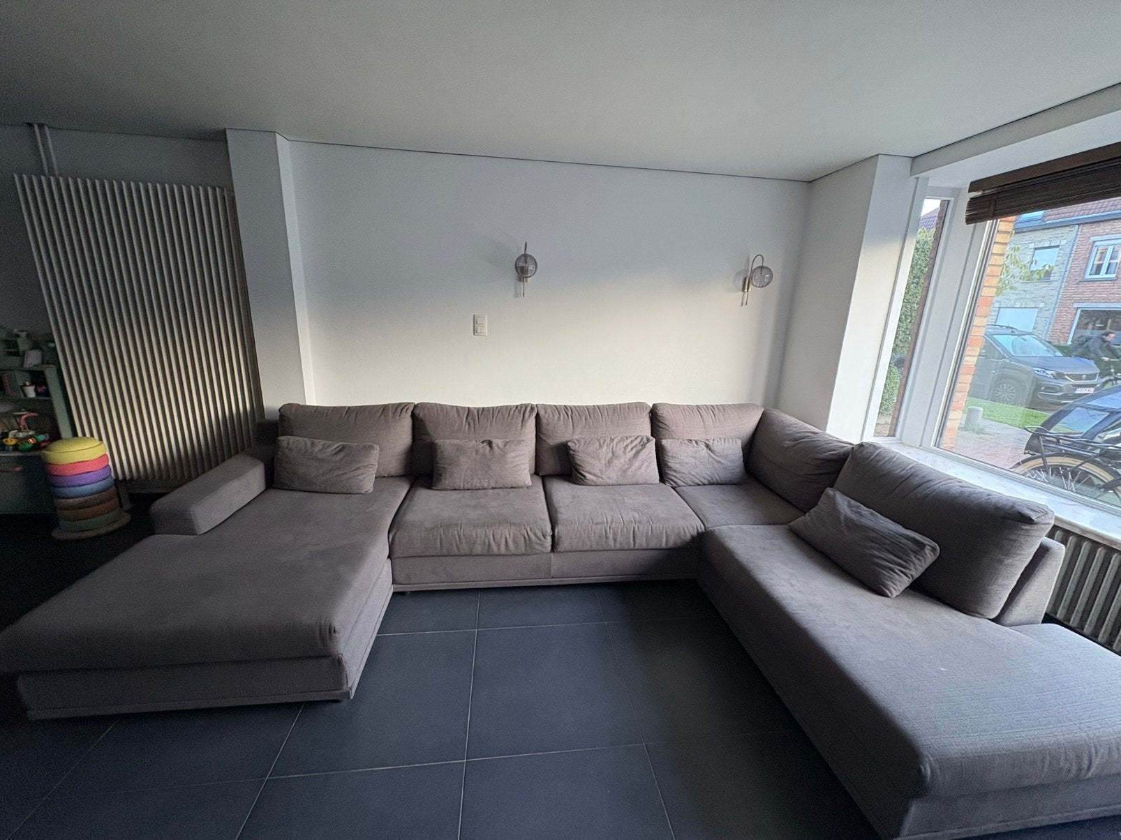 Grijze zetel, Huis en Inrichting, Ophalen, Zo goed als nieuw
