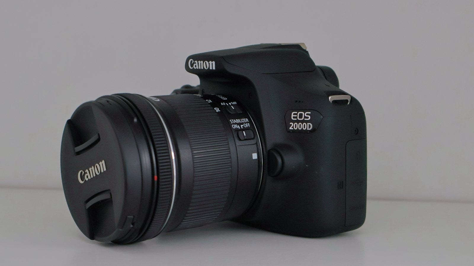 Canon 2000D + 10-18mm lens, Ophalen of Verzenden, Zo goed als nieuw