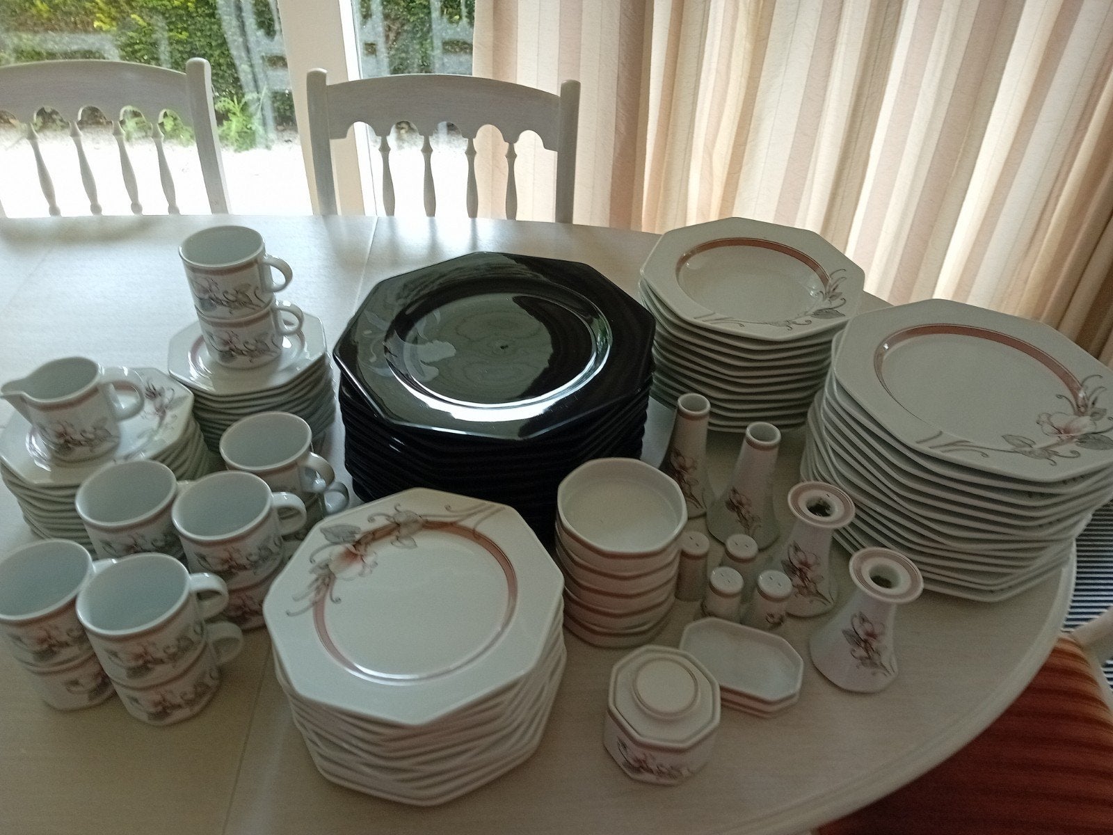 volledig  servies, Ophalen, Porselein, Landelijk/Boerenbont