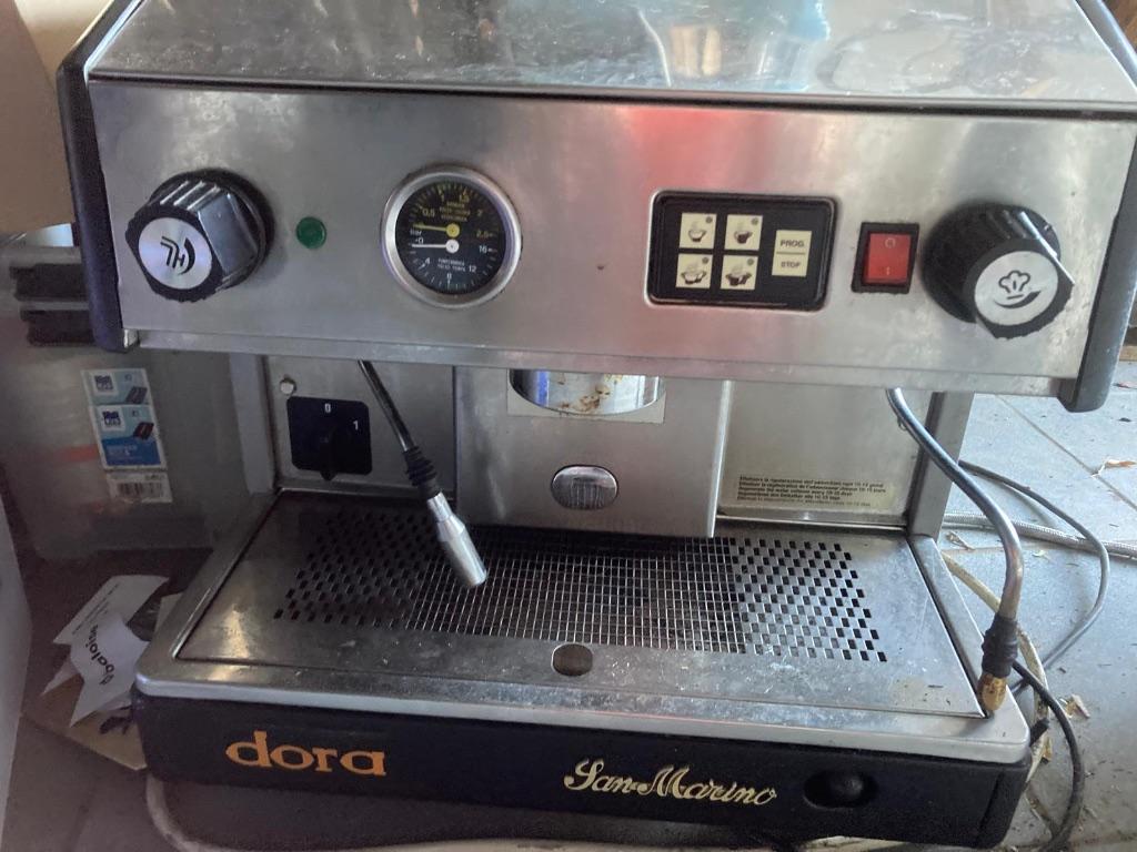 Professionele koffie machine, Elektronische apparatuur, Gebruikt, Gemalen koffie, Combi, 2 tot 4 kopjes