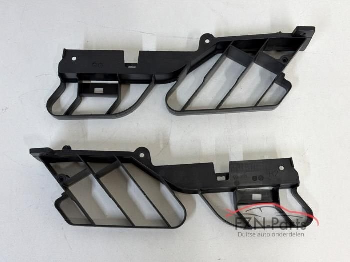 VW Golf 8 5H Facelift Bumper geleider front links rechts, Auto-onderdelen, Ophalen of Verzenden, Gebruikt, Voor, Bumper