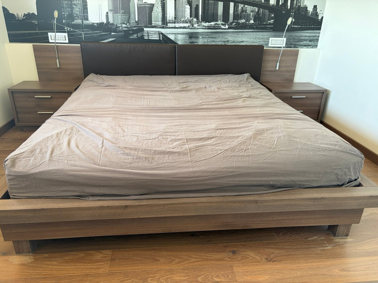 Bed 1m80 met matras en 2 nachtkastjes, Huis en Inrichting, Slaapkamer | Bedden, Ophalen, Gebruikt