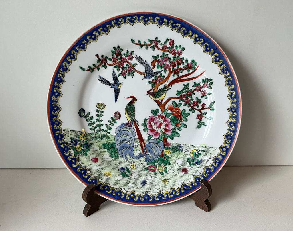 Decoratief bord van Chinees porselein, Antiek en Kunst, Ophalen of Verzenden