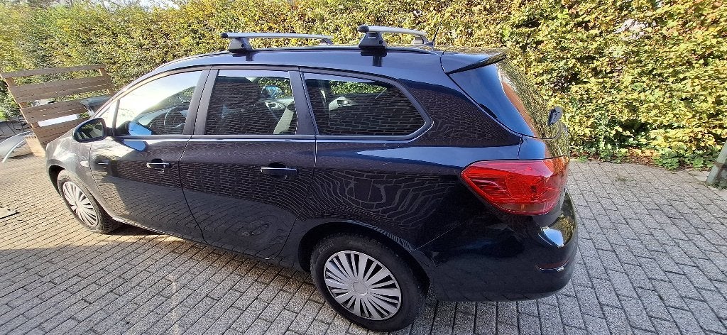 Opel Astra tourer sport break, Autos, Euro 5, Achat, Boîte manuelle, Noir